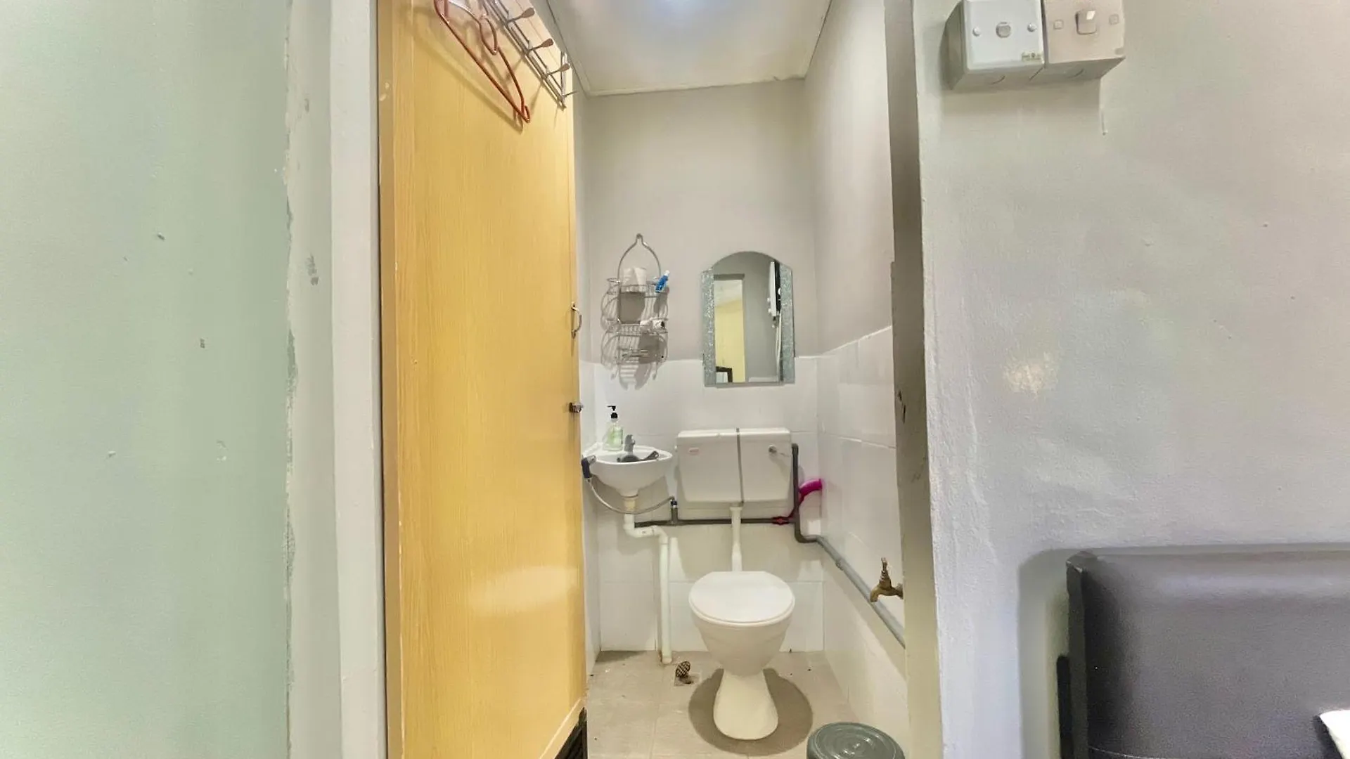 Nuluhon Garden Retreat House Hostel Kota Kinabalu Malaysia