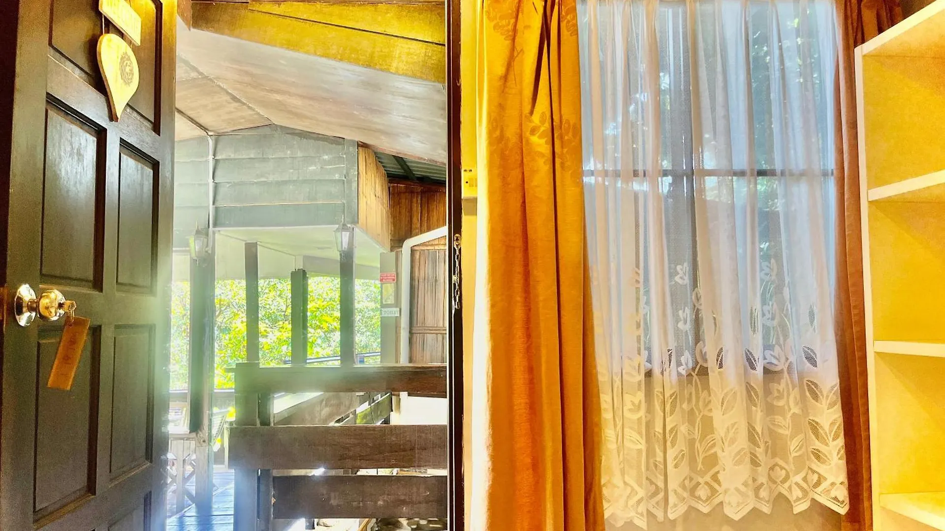 Nuluhon Garden Retreat House Hostel Kota Kinabalu