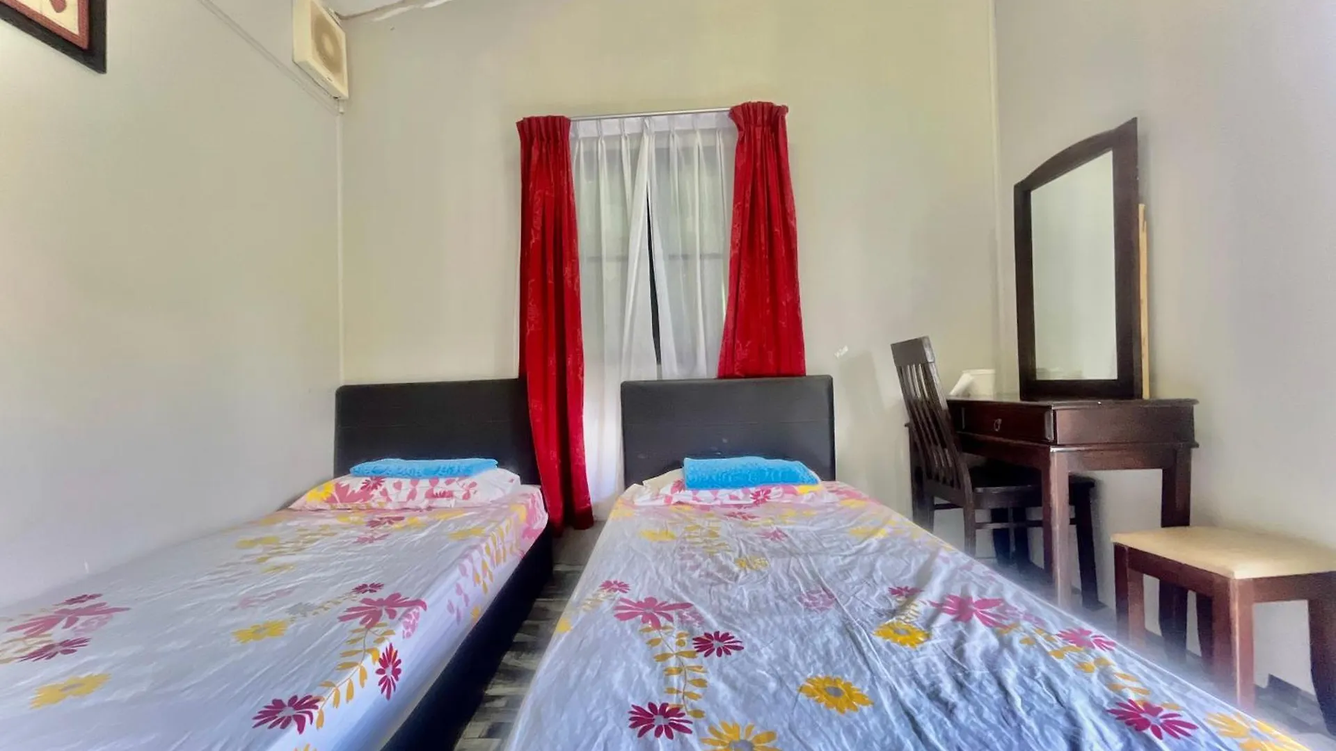 Nuluhon Garden Retreat House Hostel Kota Kinabalu