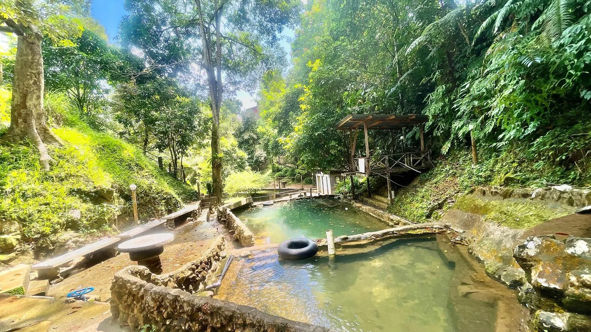 Nuluhon Garden Retreat House Hostel Kota Kinabalu