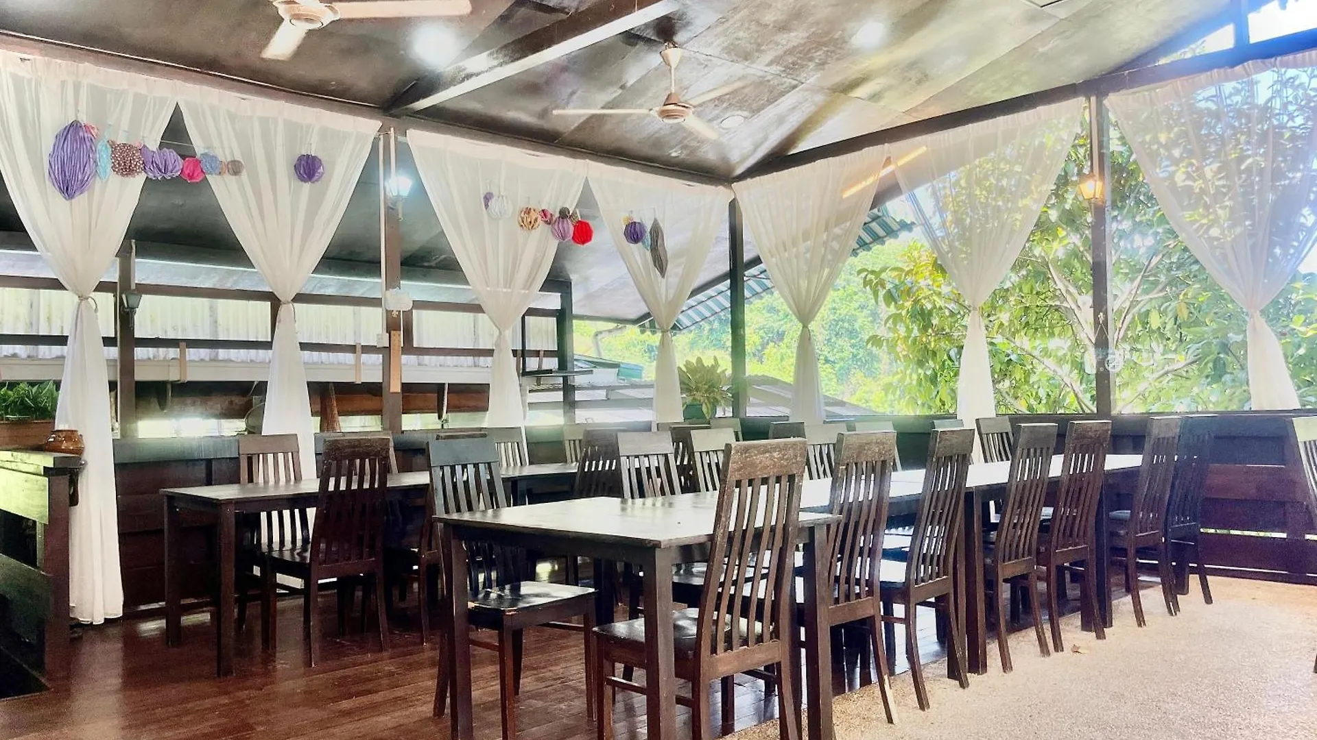Nuluhon Garden Retreat House Hostel Kota Kinabalu