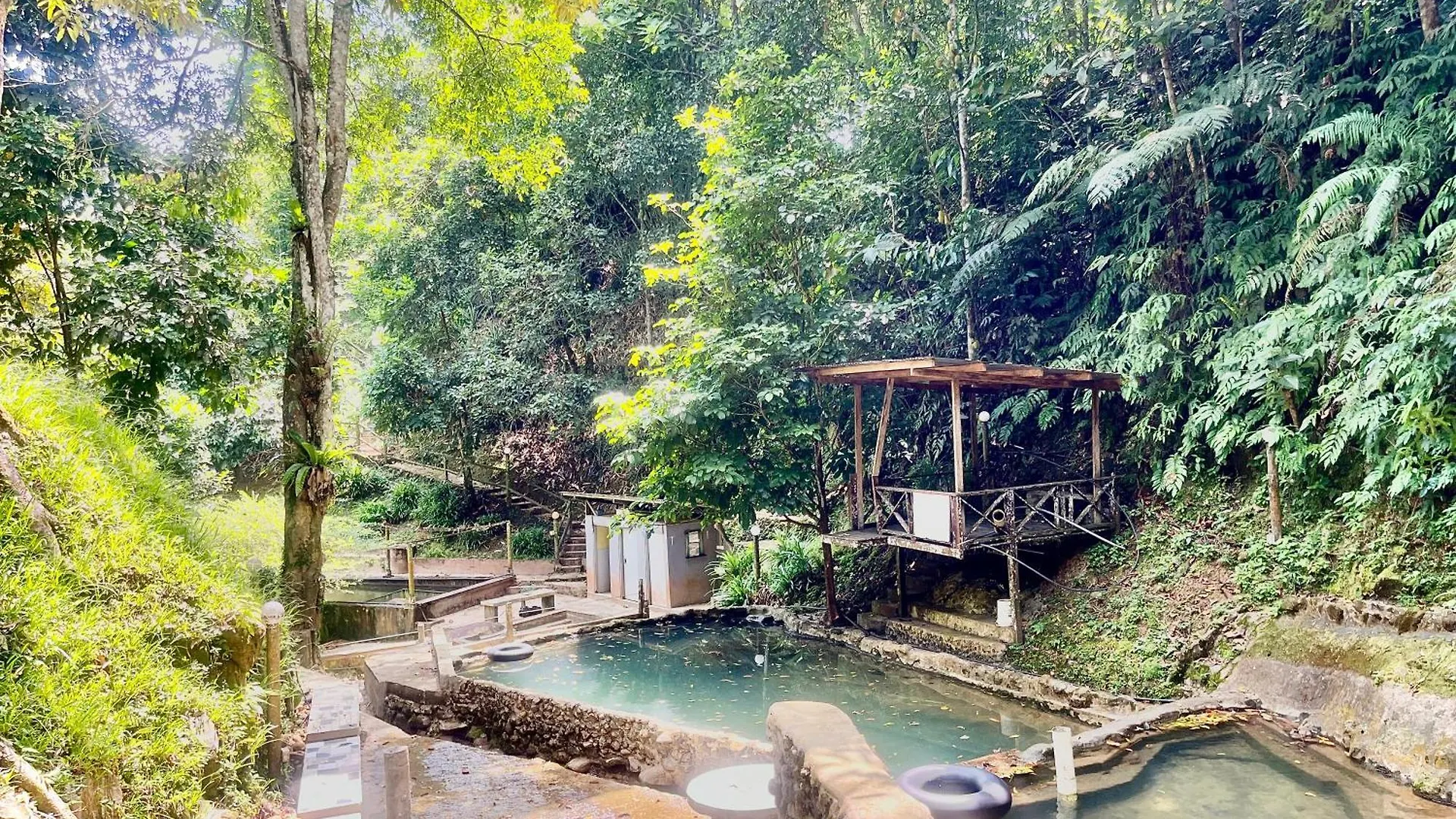 Nuluhon Garden Retreat House Hostel Kota Kinabalu