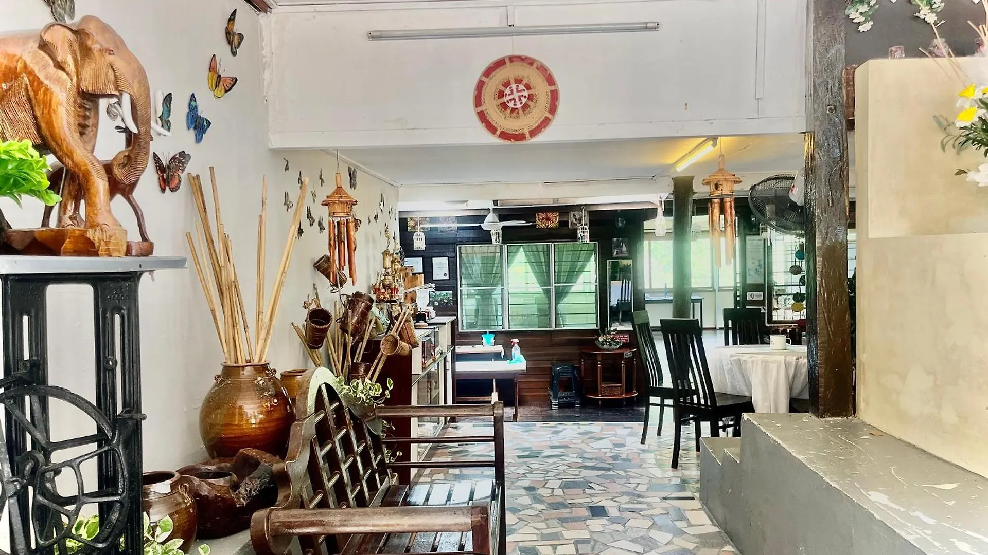 Nuluhon Garden Retreat House Hostel Kota Kinabalu Malaysia